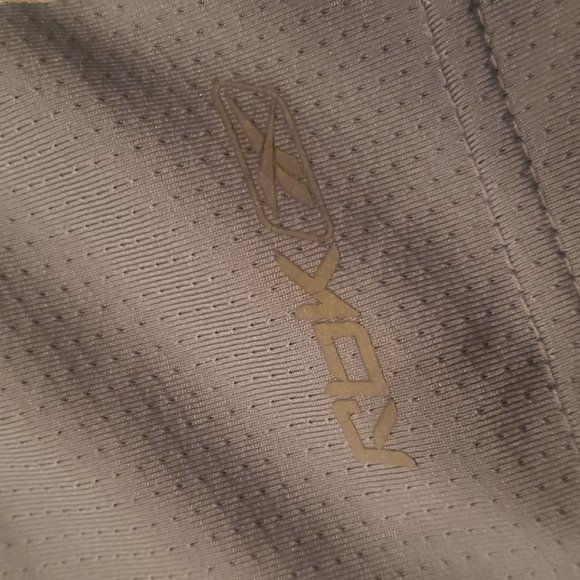 Reebok Workout Short with built-in spandex - Picture 4 of 5